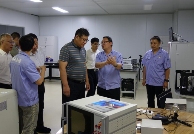工信部裝備工業(yè)一司副司長汪宏一行蒞臨軸研所考察調研